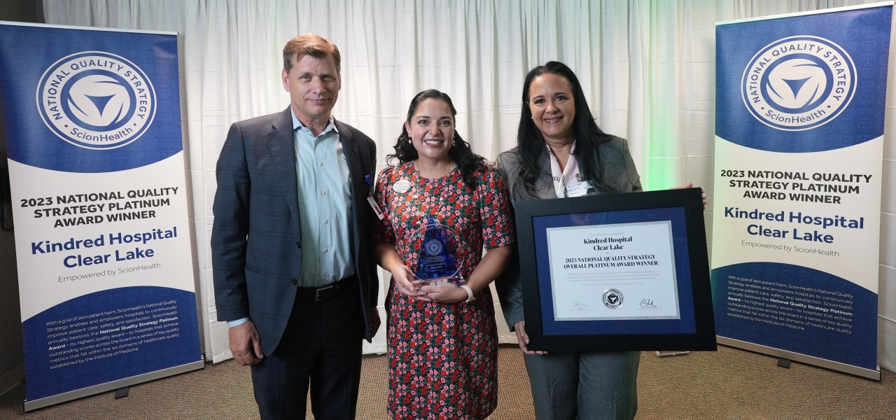 Kindred Hospital Clear Lake staff receive award